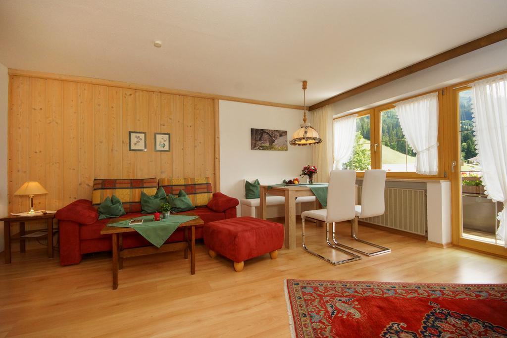 Gaestehaus Schuler Riezlern Oda fotoğraf